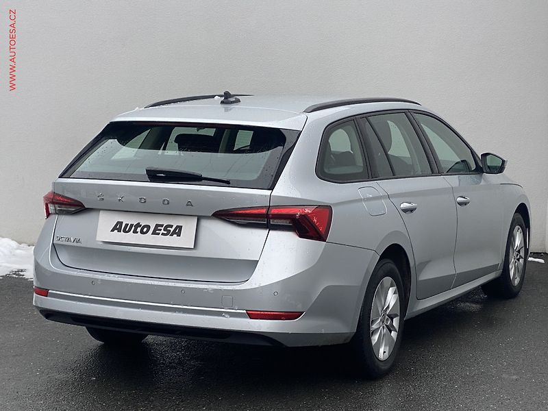 Škoda Octavia (2022) 2.0 TDi, 1.maj,ČR, Ambition - fotka 4 z 19