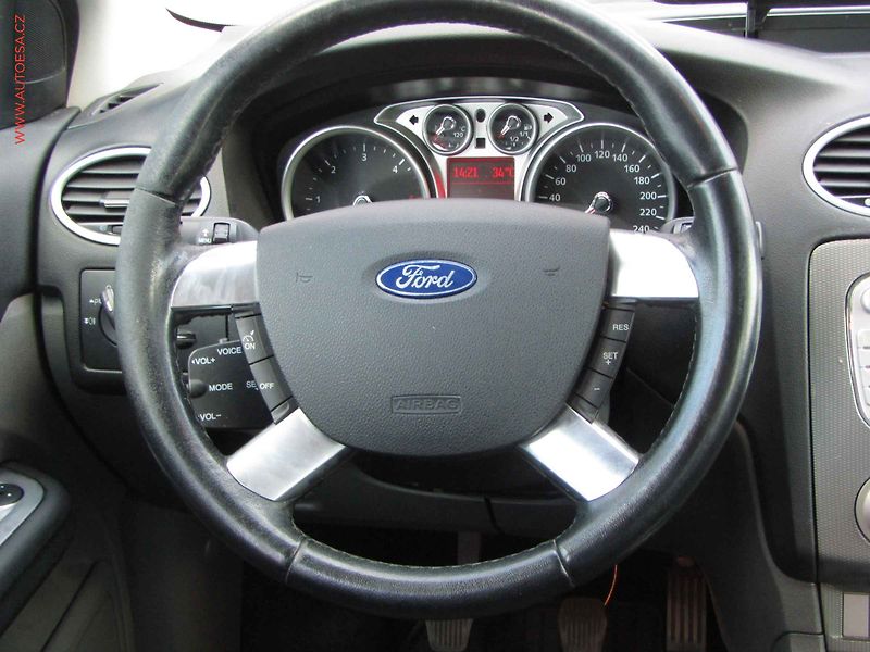 Ford Focus (2008) 1.6 TDCi, servis.kniha - fotka 14 z 20