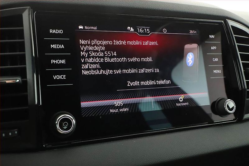 Škoda Karoq (2023) Sportline 1.5 TSI - fotka 15 z 21