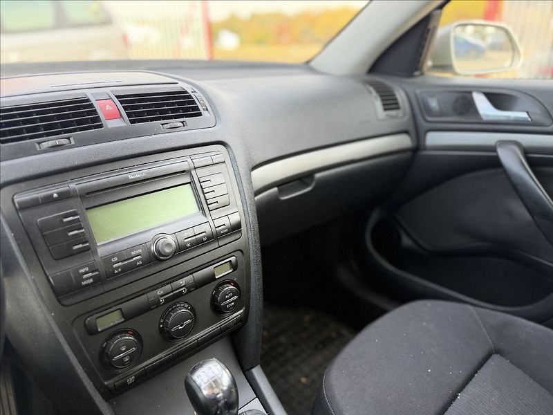 Škoda Octavia 1,9 BEZ DPF, +SADA ZIMNÍCH KOL - fotka 11 z 17