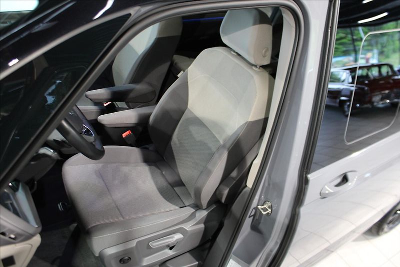 Volkswagen Multivan TDi DSG Edition Pano/HUD/HarKa - fotka 9 z 37