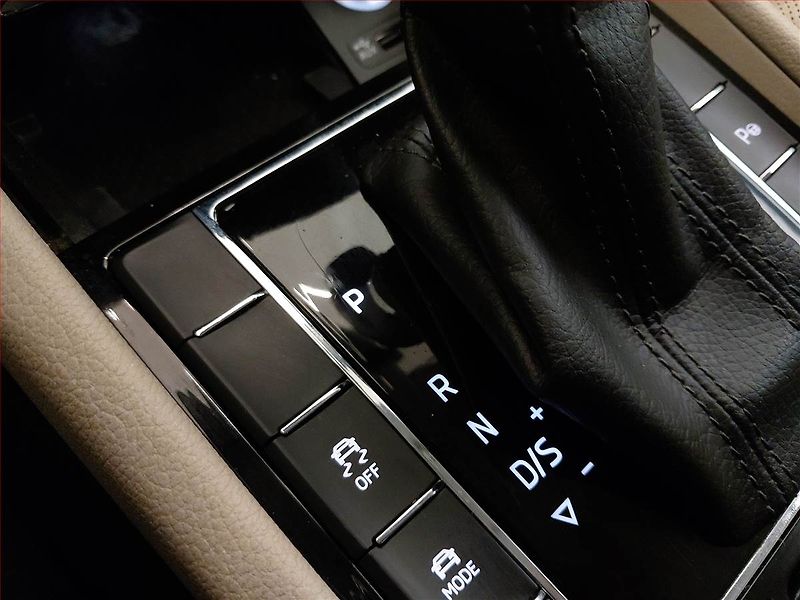 Škoda Superb (2018) Laurin&Klement 2.0 TDI, 4X4 - fotka 16 z 17