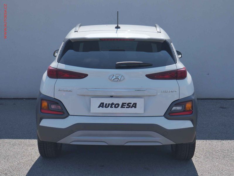 Hyundai Kona (2018) 1.0T-GDi, 1.maj,ČR, Navigace - fotka 5 z 16