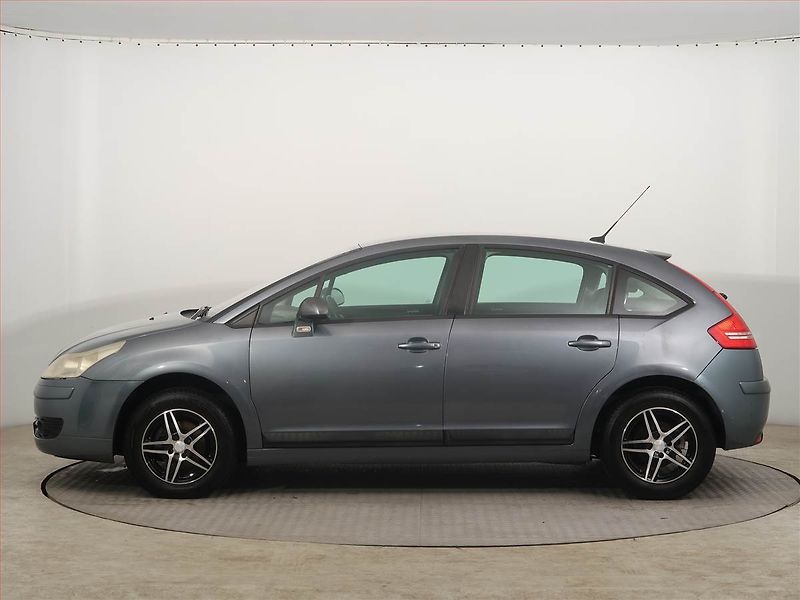 Citroën C4 (2006) 1.6 HDi, po STK, Klima - fotka 3 z 15