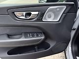 Volvo XC60 B5 AWD ULTRA / B&W / REZERVACE - náhled 13