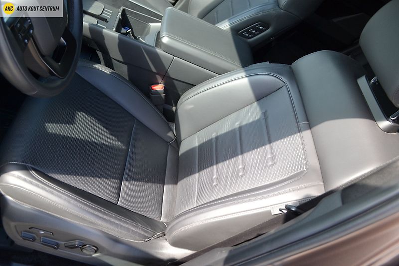 Hyundai Santa Fe 1.6T-GDI PHEV 4WD CALLIGRAPHY - fotka 40 z 73
