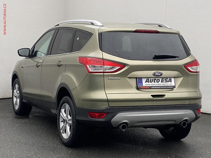 Ford Kuga (2013) 2.0 TDCi 4x4, ČR, Titanium - fotka 6 z 16