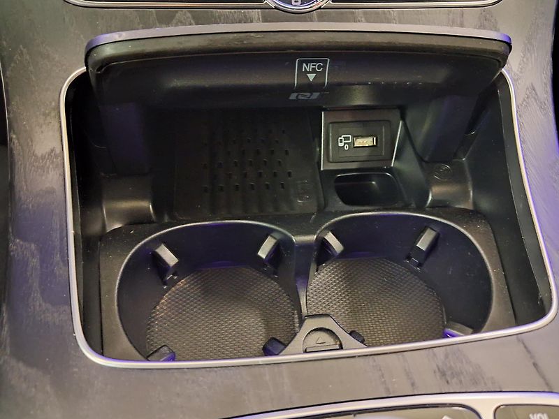 Mercedes-Benz Třídy E E 220d 4MATIC Sport Style, ČR - fotka 23 z 32