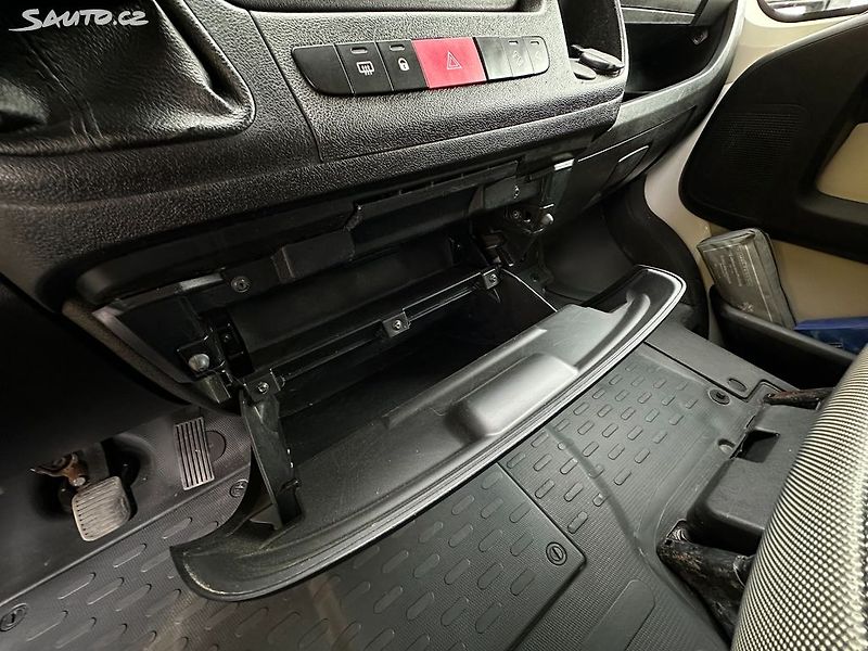 Citroën Jumper (2015) SKLÁPĚČ 96kW 7.Míst.* KLIMA  - fotka 12 z 25