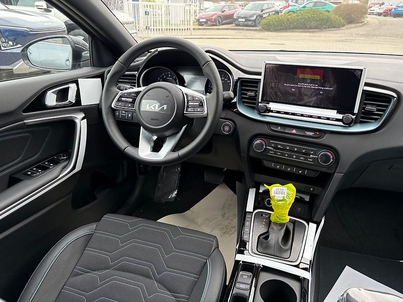 Kia Ceed (2025) 1,6 T-GDi GPF 7DCT STEEL EDITI - fotka 12 z 12
