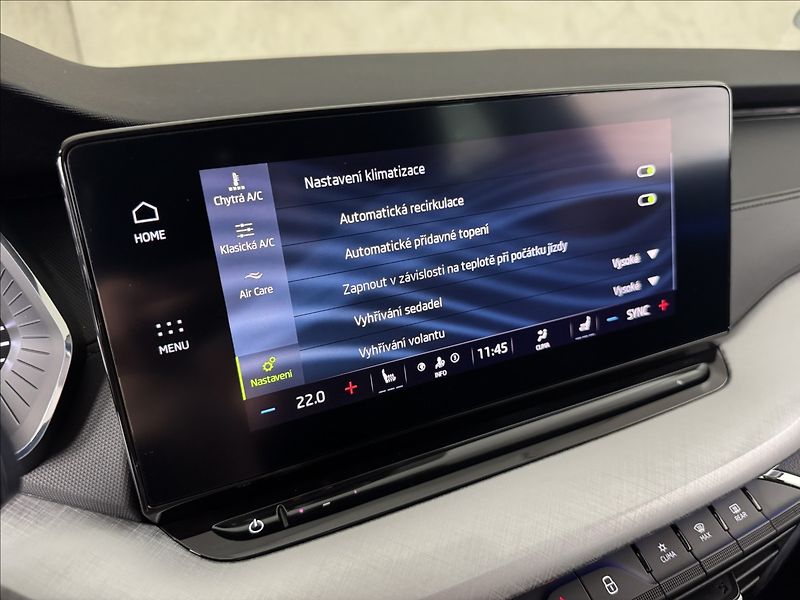 Škoda Octavia 2,0 TDi  DSG Tour Virtual LED - fotka 39 z 45