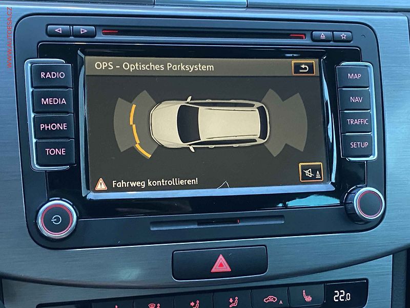 Volkswagen Passat (2012) 2.0 TDi, Comfortline, navi - fotka 18 z 20