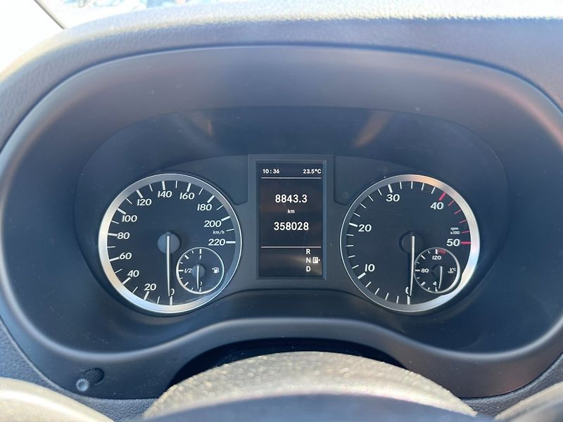 Mercedes-Benz Vito (2016) 2,2 140 KW 119 BLUETEC XL 4X4 - fotka 26 z 47