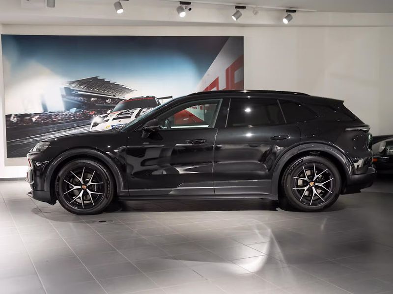 Porsche Cayenne Electric HuD HD-Matrix Venti - fotka 3 z 22