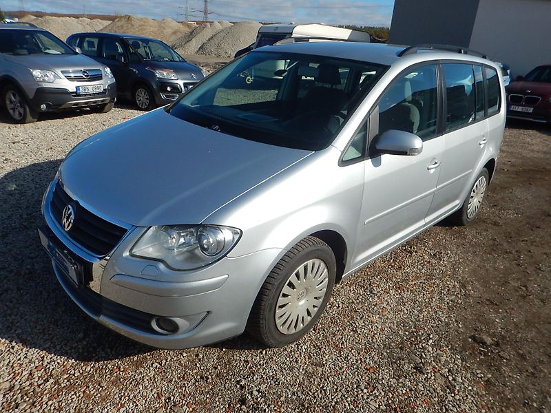 Volkswagen Touran 2.0 TDI, DIGIKLIMA - fotka 2 z 26