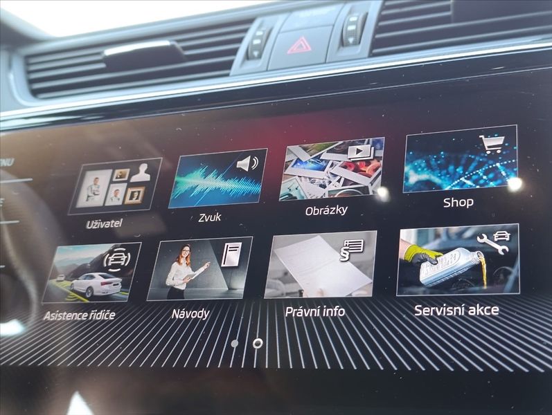 Škoda Superb 2,0 TDi DSG 4x4 Tažné 1maj.,ČR - fotka 34 z 46