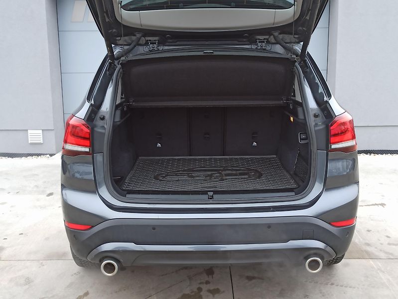 BMW X1 sDRIVE 20i 141kW ČR  - fotka 9 z 28