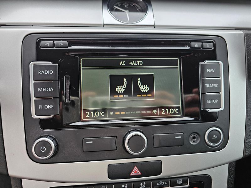 Volkswagen Passat 1.4 TSI 90kW, NOVÉ ROZVODY. - fotka 27 z 50