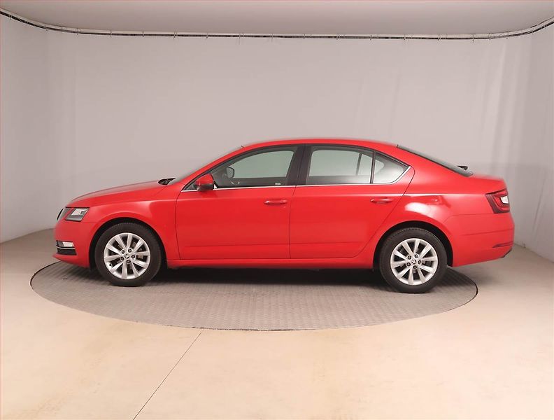 Škoda Octavia (2017) Elegance 1.6 TDI, Serv.kniha - fotka 3 z 15
