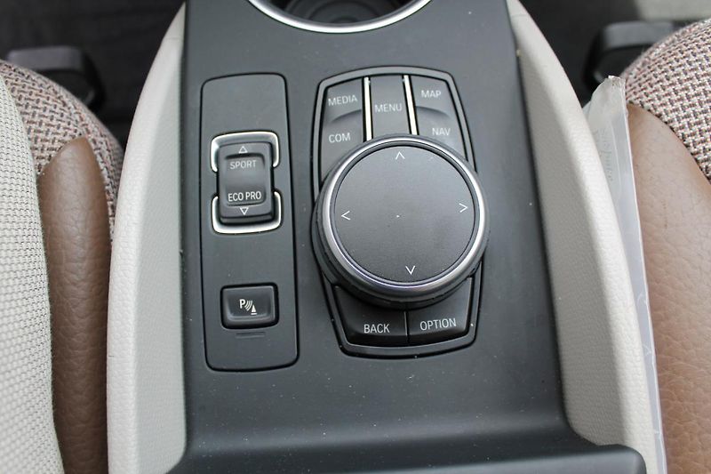 BMW i3 (2017) s 135kW Harman Kardon - fotka 23 z 36