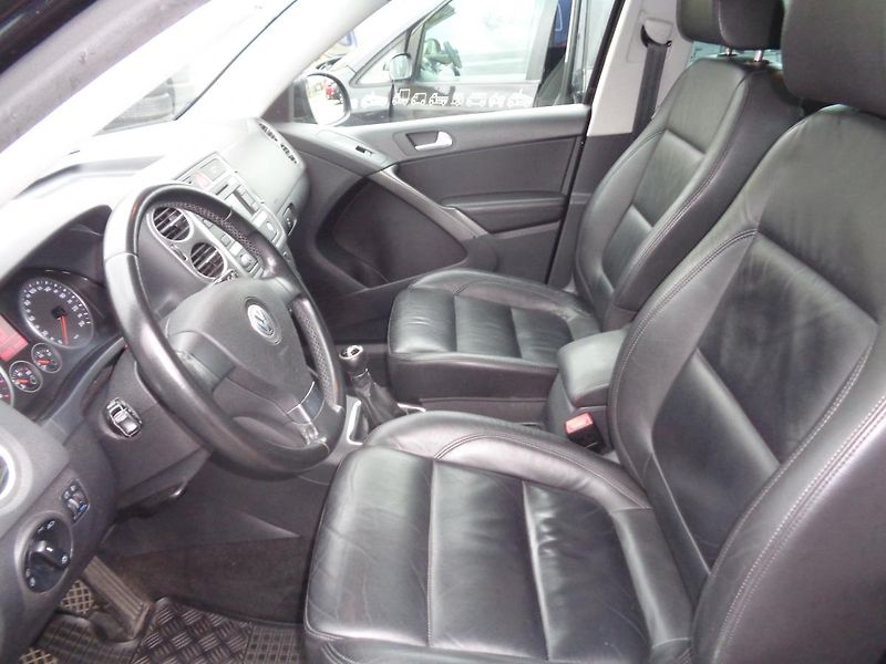 Volkswagen Tiguan 2,0 - fotka 10 z 21