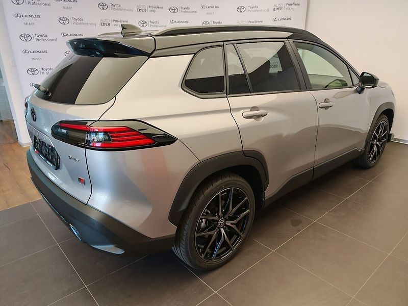 Toyota Corolla Cross 2.0 Hybrid ( 178 k ) 4x4 GR SP - fotka 4 z 42