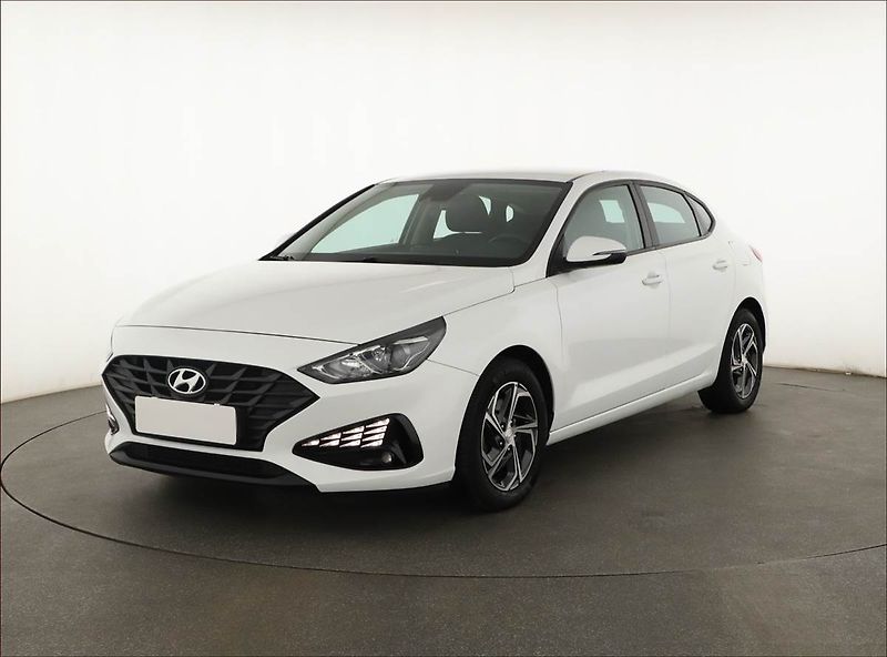 Hyundai i30 (2021) 1.0 T-GDI, ČR,1.maj - fotka 2 z 18