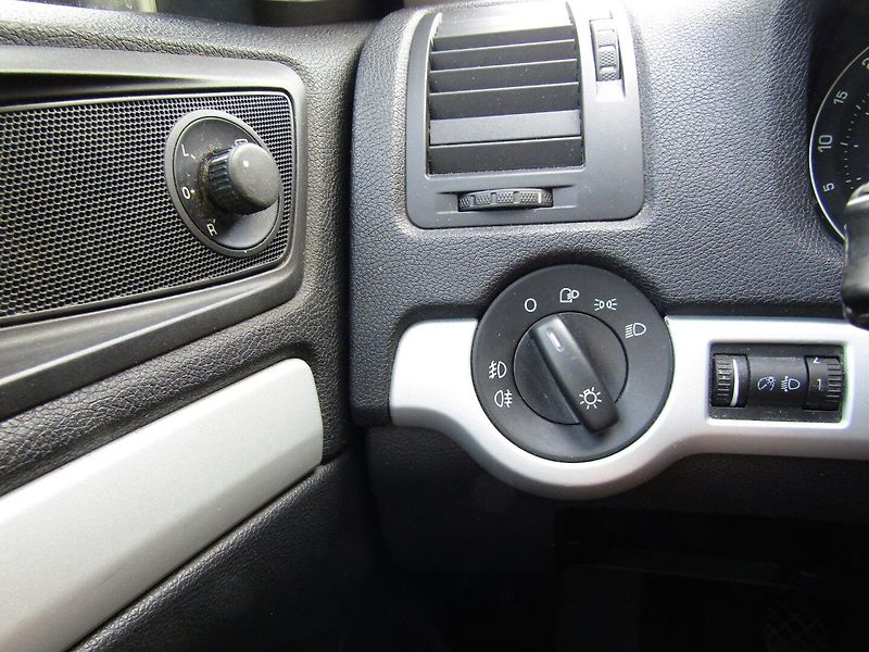 Škoda Octavia (2007) 1.9 TDI 77kW MOTOR BXE BEZ DPF - fotka 30 z 34
