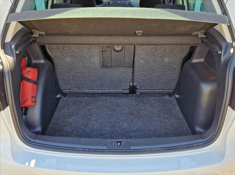 Volkswagen Golf Plus 1,2 TSI STYLE VÝHŘEV - fotka 10 z 29