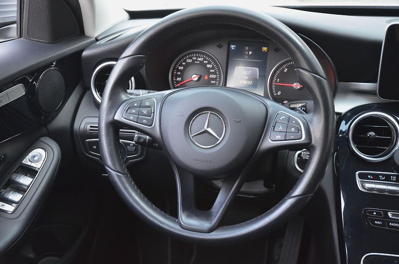 Mercedes-Benz Třídy C (2017) C 200d // REZERVOVÁNO // - fotka 23 z 37