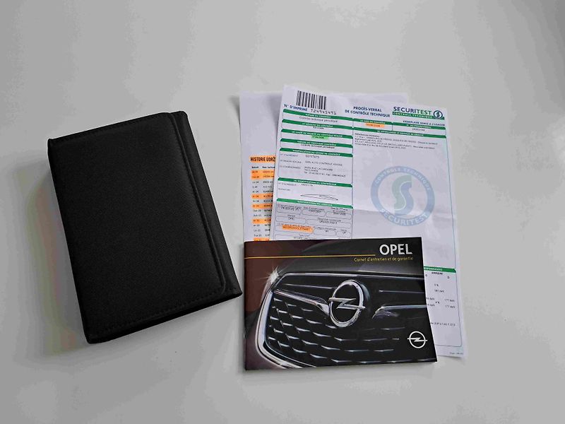 Opel Grandland X (2020) 1,2 PT EAT8 LED - fotka 16 z 18