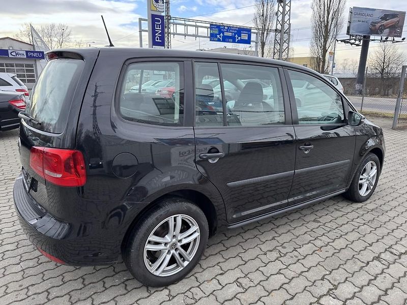 Volkswagen Touran 1.6 TDI 77 kW servisní knížka - fotka 5 z 20