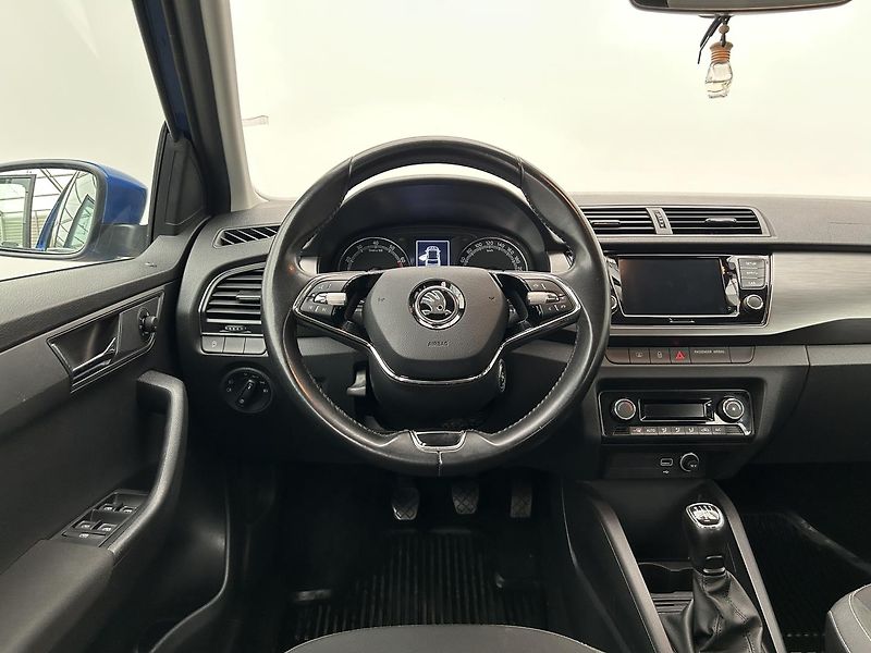Škoda Fabia 1.0 TSI Style - fotka 17 z 25