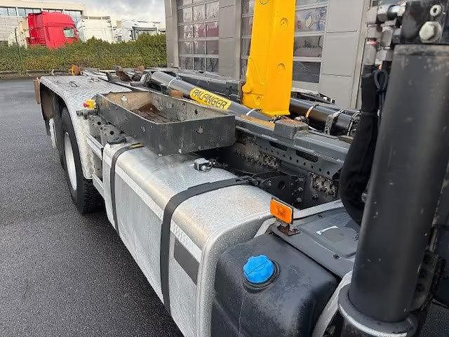 Volvo FM 430 6x2 nosič kontejner ruka - fotka 4 z 30