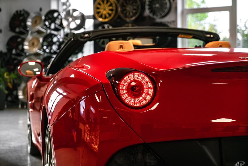 Ferrari California ROSSO CORSA/KAMERA/ - fotka 10 z 22