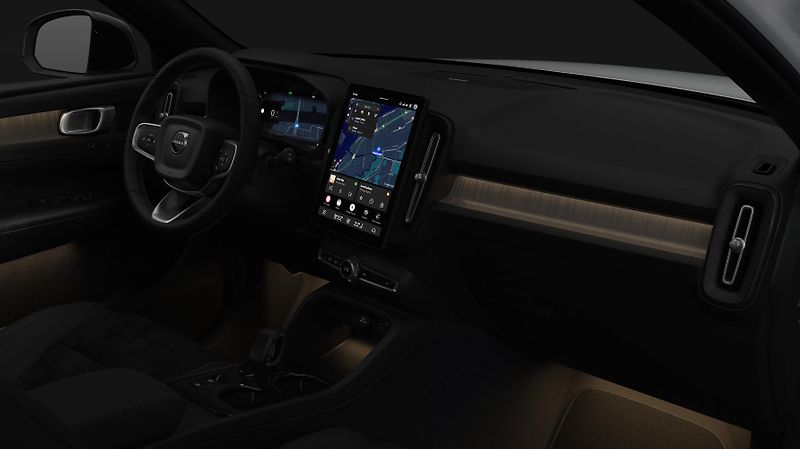 Volvo XC40 (2026) B4 ULTRA DARK AUT - fotka 13 z 13