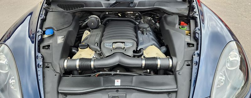 Porsche Cayenne (2012) 4.8 GTS 309KW PANORAMA - fotka 34 z 55
