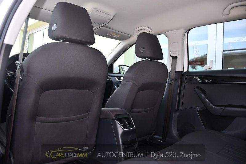 Škoda Octavia 1,6TDI STYLE ČR  - fotka 13 z 53