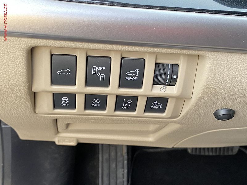 Subaru Outback (2017) 2.5i 4x4, ČR, AT, navi, LED - fotka 20 z 21