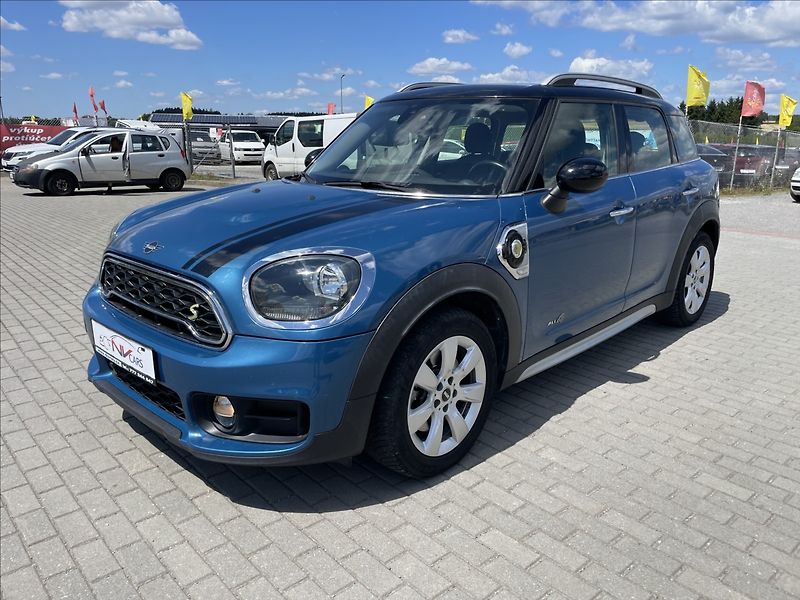 Mini Countryman 1,5 SE ALL4 AUT. PLUG-IN 165kw - fotka 1 z 37