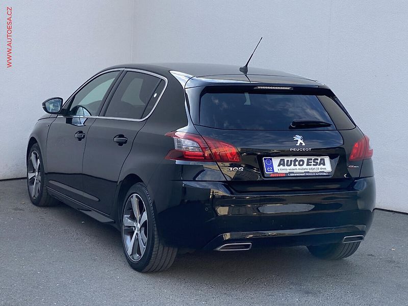 Peugeot 308 (2020) 1.2PT, ČR, GT Line, AT, LED - fotka 6 z 19