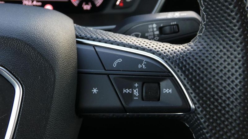 Audi Q3 Sportback 40 TFSI quattro S li - fotka 13 z 23