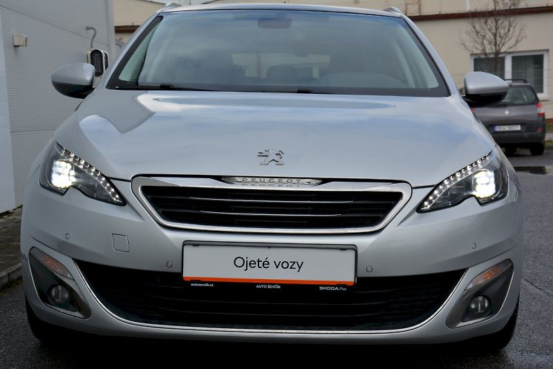 Peugeot 308 (2016) SW 1.6 HDI 73 kW ALLURE - prav - fotka 10 z 27