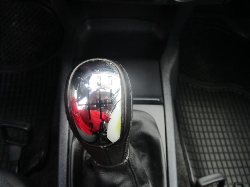 Škoda Fabia 1,4 i 16v, eleg.,klima,servis, - fotka 18 z 33