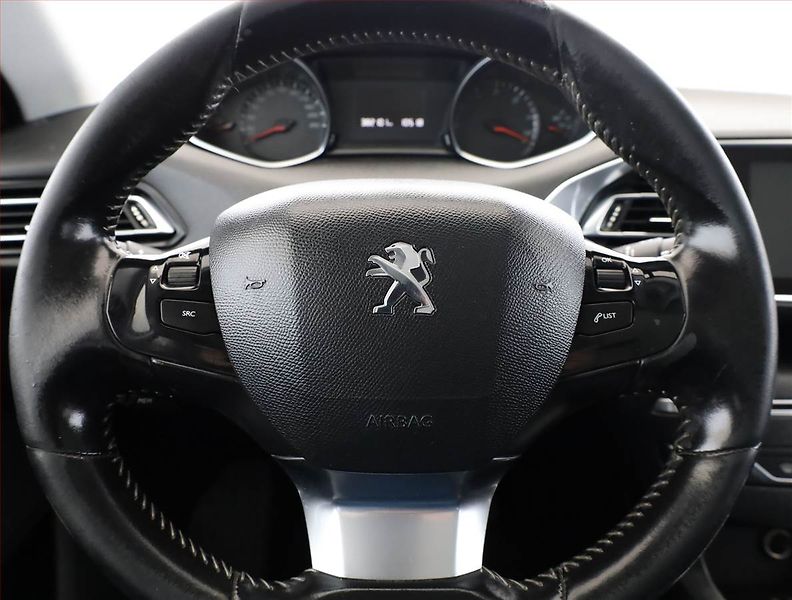 Peugeot 308 (2015) 1.6 BlueHDi, Serv.kniha - fotka 8 z 15