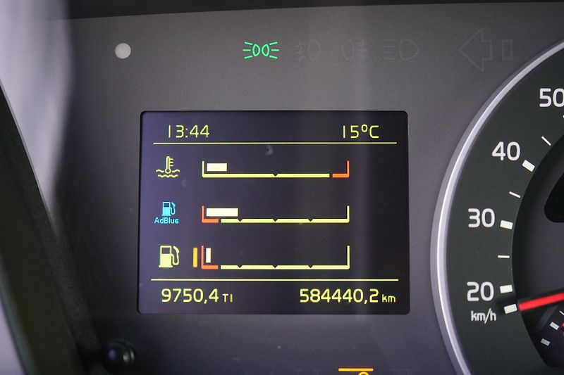 Volvo FH (2017) 500 / ACC / XL / EURO 6 / BDF  - fotka 12 z 53