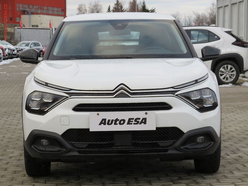 Citroën C4 (2021) 1.2 PT, 1.maj,ČR, LED, navi - fotka 2 z 36