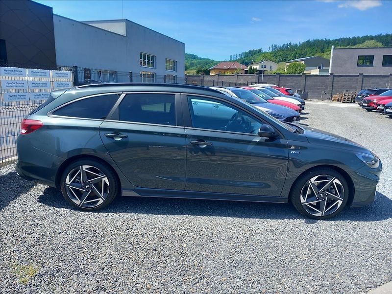 Hyundai i30 1,5 T-GDI MH MT N-LINE - fotka 5 z 24