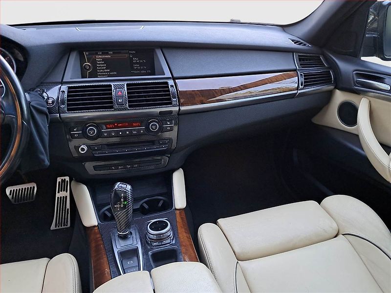 BMW X6 (2011) xDrive40d, 4X4, Automat, Kůže - fotka 8 z 21
