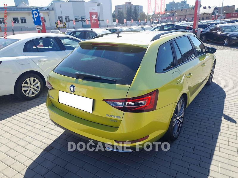 Škoda Superb (2016) 2.0TDi 4x4, ČR, servis.kniha - fotka 2 z 3